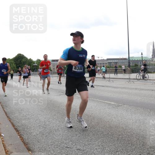 29.06.2025 - hella hamburg halbmarathon Lena Gebhardt http://msf.ph/oto/8444952 29.06.2025 10:29:53 Lombardsbrücke 13031, 1694, 8388, 1063, 1097, 1547, 1661, 1694, 2302, 2699, 3311, 3524, 3573, 3613, 4349, 4395, 4580, 5063, 5322, 5350, 6285, 6598, 6626, 6725, 7517, 7832, 8388, 8792, 8941, 9095, 9937, 10162, 10322, 10996, 11249, 11269, 11376, 11444, 11634, 12086, 12216, 12227, 12305, 12537, 13031, 13382, 13810, 14304, 15266, 16182, 16306, 16659, 16662, 16735, 16769, 17496, 17529, 17945, 18298, 18299, 18385, 18503 meine-sportfotos.de