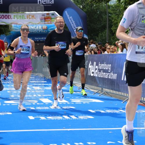 29.06.2025 - hella hamburg halbmarathon Strokosch-Dieckow http://msf.ph/oto/8444982 29.06.2025 10:39:35 Ziel 1343, 1358, 4398, 4888, 7152, 7154, 9116, 9265, 11284, 11806, 14077, 15094, 15336, 15435, 15828, 15965, 16580, 16761, 17215, 17360, 17425, 18154, 18285, 18803 meine-sportfotos.de