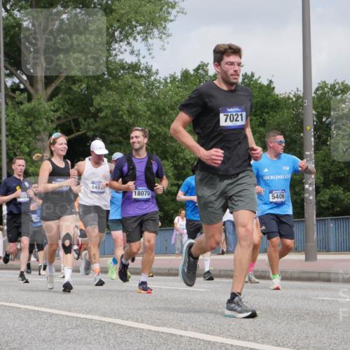 29.06.2025 - hella hamburg halbmarathon Luisa Fischer http://msf.ph/oto/8445003 29.06.2025 10:27:01 Kennedybrücke 9217, 4464, 385, 145, 7021, 18070, 5406, 6502, 3034, 3285, 4464, 4684, 5406, 6502, 7021, 7029, 8181, 9217, 10649 meine-sportfotos.de