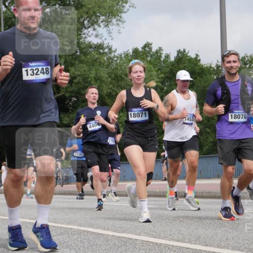 29.06.2025 - hella hamburg halbmarathon Luisa Fischer http://msf.ph/oto/8445052 29.06.2025 10:27:02 Kennedybrücke 13248, 17385, 4464, 1793, 18071, 1452, 18070, 3285, 3034, 3285, 4464, 4684, 5406, 6502, 7021, 7029, 9217, 10649 meine-sportfotos.de