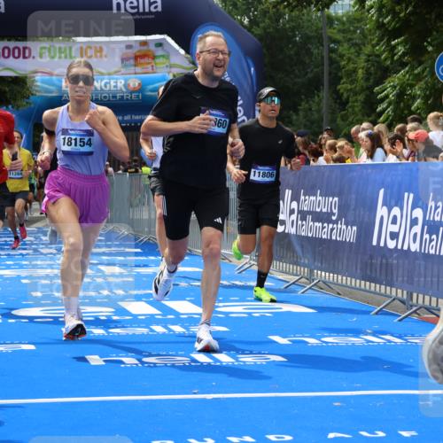 29.06.2025 - hella hamburg halbmarathon Strokosch-Dieckow http://msf.ph/oto/8445055 29.06.2025 10:39:35 Ziel 1343, 1358, 4398, 4888, 7152, 7154, 9116, 9265, 11284, 11806, 14077, 15094, 15336, 15435, 15828, 15965, 16580, 16761, 17215, 17360, 17425, 18154, 18285, 18803 meine-sportfotos.de