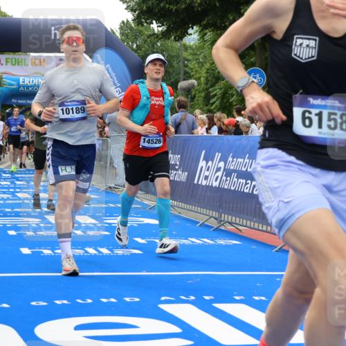 29.06.2025 - hella hamburg halbmarathon Strokosch-Dieckow http://msf.ph/oto/8445071 29.06.2025 10:49:19 Ziel 1342, 1476, 2013, 4183, 4185, 6158, 8112, 9348, 10053, 10189, 11779, 11819, 12670, 13269, 13450, 14526, 14838, 15422, 15784, 15894, 15966, 16369, 16891, 18887 meine-sportfotos.de