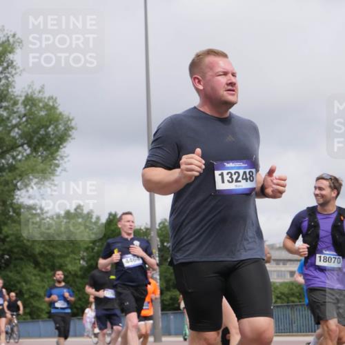 29.06.2025 - hella hamburg halbmarathon Luisa Fischer http://msf.ph/oto/8445090 29.06.2025 10:27:04 Kennedybrücke 4464, 13248, 18070, 1404, 3034, 3285, 4464, 4684, 5406, 6502, 7021, 9217, 10649 meine-sportfotos.de
