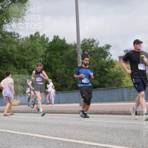 29.06.2025 - hella hamburg halbmarathon Luisa Fischer http://msf.ph/oto/8445121 29.06.2025 10:27:06 Kennedybrücke 9217, 17385, 11793, 4684, 3034, 3285, 4464, 4684, 5406, 6502, 9217 meine-sportfotos.de