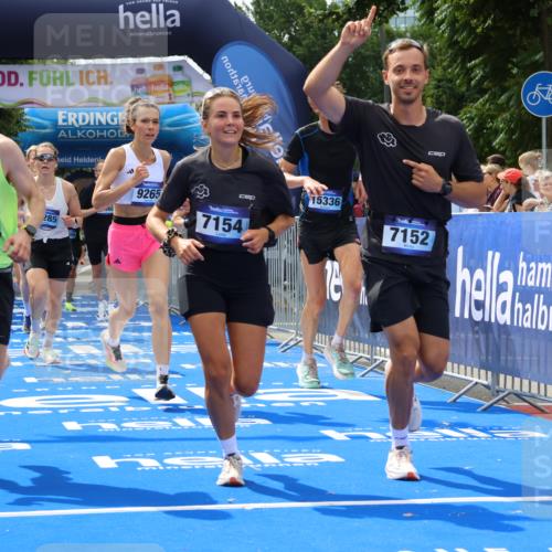 29.06.2025 - hella hamburg halbmarathon Strokosch-Dieckow http://msf.ph/oto/8445254 29.06.2025 10:39:32 Ziel 1343, 1358, 2546, 2972, 4888, 7152, 7154, 8346, 9116, 9265, 11284, 11806, 12372, 14077, 15094, 15336, 15828, 15965, 17215, 17360, 17425, 18154, 18285, 18803 meine-sportfotos.de