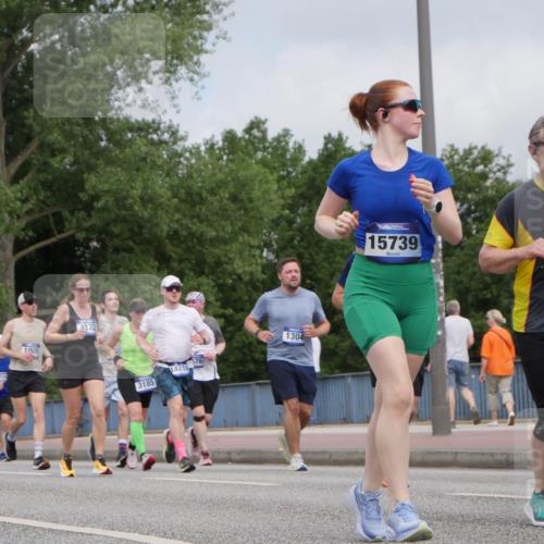 29.06.2025 - hella hamburg halbmarathon Luisa Fischer http://msf.ph/oto/8445270 29.06.2025 10:27:19 Kennedybrücke 61, 1714, 1005, 4122, 3185, 18210, 1304, 15739, 15853, 120, 1005, 1009, 1304, 1444, 2108, 2489, 2766, 3185, 4122, 4391, 4597, 5661, 7013, 8031, 8149, 8676, 9715 meine-sportfotos.de