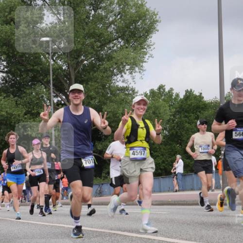 29.06.2025 - hella hamburg halbmarathon Luisa Fischer http://msf.ph/oto/8445334 29.06.2025 10:27:22 Kennedybrücke 505, 18314, 300, 701, 4597, 2766, 1005, 5661, 3185, 1005, 1009, 1304, 2108, 2766, 3185, 4122, 4391, 4597, 5661, 7013, 8149, 8676, 8717, 9603, 9715 meine-sportfotos.de