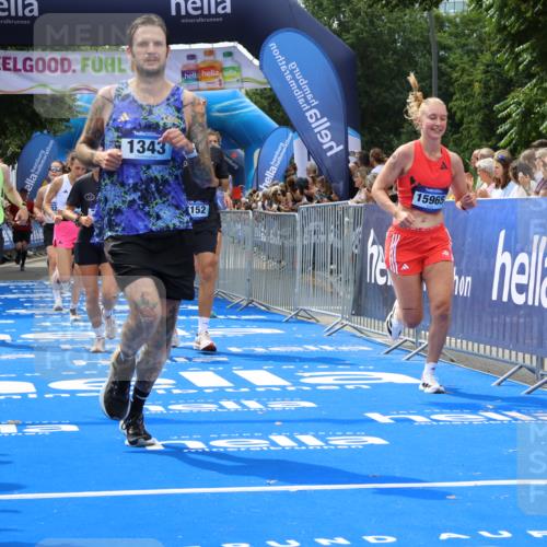 29.06.2025 - hella hamburg halbmarathon Strokosch-Dieckow http://msf.ph/oto/8445451 29.06.2025 10:39:30 Ziel 1343, 2546, 2972, 6152, 7152, 7154, 8346, 9116, 9265, 11284, 11806, 12335, 12372, 14077, 15013, 15094, 15336, 15828, 15965, 17215, 17360, 18154, 18285, 18803 meine-sportfotos.de