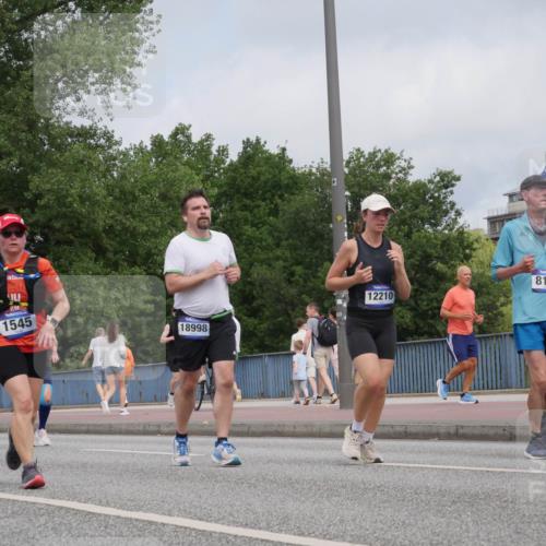 29.06.2025 - hella hamburg halbmarathon Luisa Fischer http://msf.ph/oto/8445528 29.06.2025 10:27:35 Kennedybrücke 646, 1545, 18998, 12210, 8141, 1545, 3579, 4646, 4993, 5055, 5160, 5258, 5260, 8141, 8297, 8717, 9603 meine-sportfotos.de