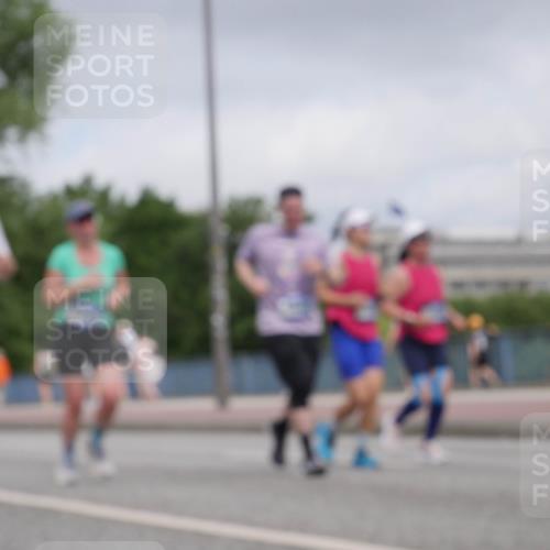 29.06.2025 - hella hamburg halbmarathon Luisa Fischer http://msf.ph/oto/8445615 29.06.2025 10:27:39 Kennedybrücke 1545, 4646, 5039, 5258, 5260, 5954, 7426, 8141, 8918, 8920 meine-sportfotos.de