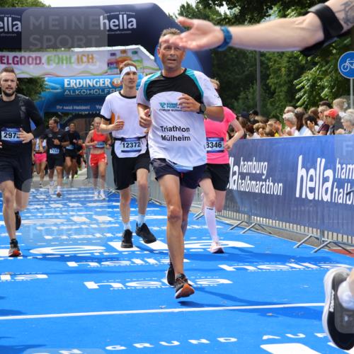 29.06.2025 - hella hamburg halbmarathon Strokosch-Dieckow http://msf.ph/oto/8445633 29.06.2025 10:39:26 Ziel 1343, 2546, 2972, 6037, 6152, 7152, 7154, 8346, 9116, 9265, 12335, 12372, 14359, 15013, 15336, 15828, 15866, 15965, 18285 meine-sportfotos.de