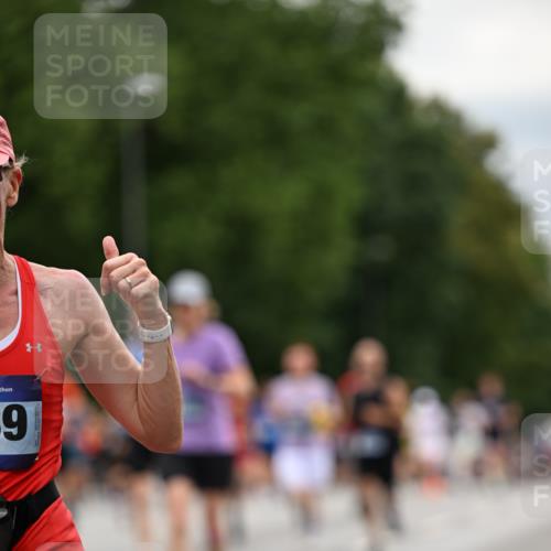 29.06.2025 - hella hamburg halbmarathon Dr. Thomas Lammeyer http://msf.ph/oto/8445663 29.06.2025 10:58:16 Kennedybrücke 1017, 1744, 1789, 1900, 1984, 2079, 2146, 2372, 2528, 2701, 2761, 3187, 3226, 4591, 4626, 4685, 4801, 5514, 5804, 5817, 5857, 5993, 6273, 7068, 7614, 7876, 8189, 8924, 9138, 9531, 9771, 10175, 10207, 11390 meine-sportfotos.de