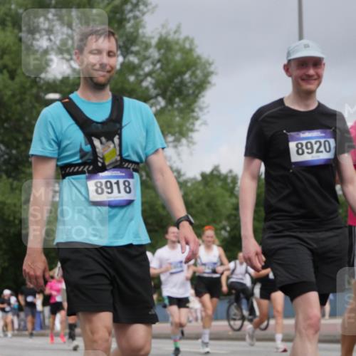 29.06.2025 - hella hamburg halbmarathon Luisa Fischer http://msf.ph/oto/8445693 29.06.2025 10:27:44 Kennedybrücke 8920, 8918, 4162, 4646, 5039, 5258, 5260, 5954, 7426, 7920, 8187, 8918, 8920 meine-sportfotos.de