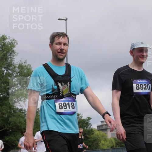 29.06.2025 - hella hamburg halbmarathon Luisa Fischer http://msf.ph/oto/8445712 29.06.2025 10:27:45 Kennedybrücke 8918, 8920, 4162, 4646, 5039, 5260, 5954, 7426, 7920, 8187, 8918, 8920 meine-sportfotos.de