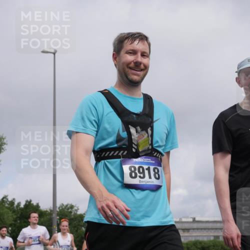 29.06.2025 - hella hamburg halbmarathon Luisa Fischer http://msf.ph/oto/8445720 29.06.2025 10:27:45 Kennedybrücke 5954, 8918, 8920, 4162, 4646, 5039, 5260, 5954, 7426, 7920, 8187, 8918, 8920 meine-sportfotos.de