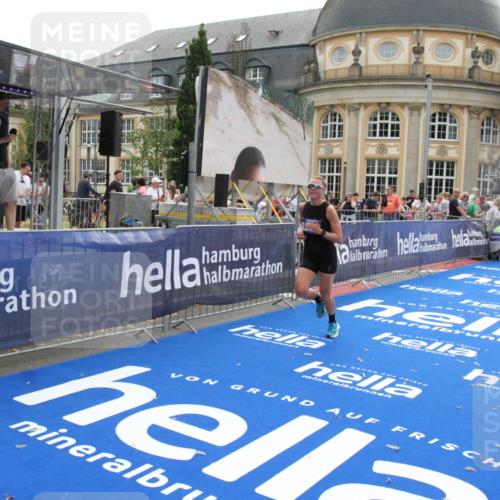 29.06.2025 - hella hamburg halbmarathon Michael Strokosch http://msf.ph/oto/8445756 29.06.2025 10:27:19 Ziel 9097, 15136, 15583, 18037, 18124 meine-sportfotos.de