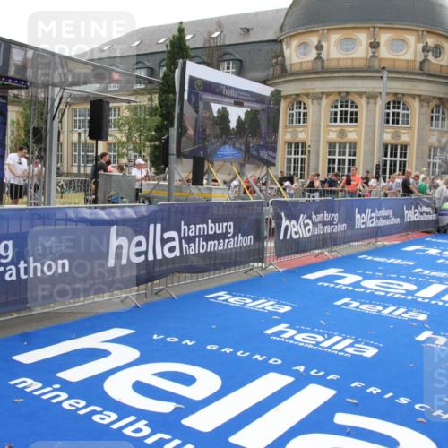 29.06.2025 - hella hamburg halbmarathon Michael Strokosch http://msf.ph/oto/8445810 29.06.2025 10:27:20 Ziel 9097, 15136, 15583, 18037, 18124 meine-sportfotos.de