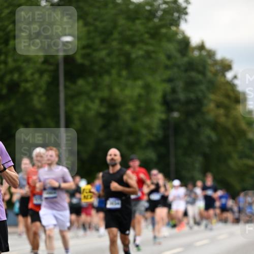 29.06.2025 - hella hamburg halbmarathon Dr. Thomas Lammeyer http://msf.ph/oto/8445867 29.06.2025 10:58:19 Kennedybrücke 1017, 1744, 1789, 1900, 1984, 2079, 2146, 2372, 2528, 2701, 2761, 3187, 3249, 4323, 4626, 4685, 4801, 5514, 5804, 5817, 5857, 5993, 6273, 6468, 7614, 7876, 8189, 8924, 9138, 9503, 9531, 9771, 10175, 10207, 11390 meine-sportfotos.de
