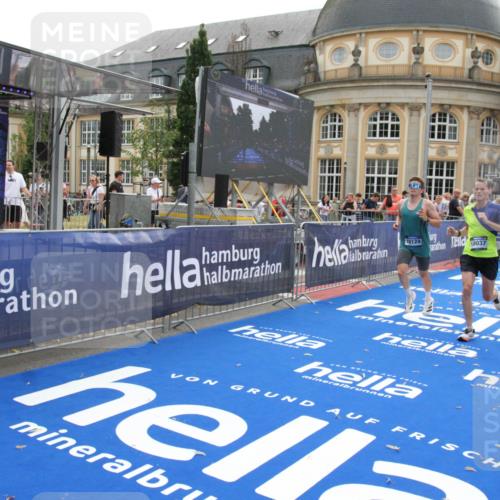29.06.2025 - hella hamburg halbmarathon Michael Strokosch http://msf.ph/oto/8445890 29.06.2025 10:27:23 Ziel 14019, 15136, 15576, 15583, 18037, 18124 meine-sportfotos.de
