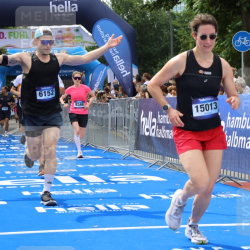 29.06.2025 - hella hamburg halbmarathon Strokosch-Dieckow http://msf.ph/oto/8445904 29.06.2025 10:39:25 Ziel 1343, 2546, 2972, 6037, 6152, 7152, 7154, 8346, 9116, 9265, 12335, 12372, 14359, 15013, 15336, 15866, 15965 meine-sportfotos.de