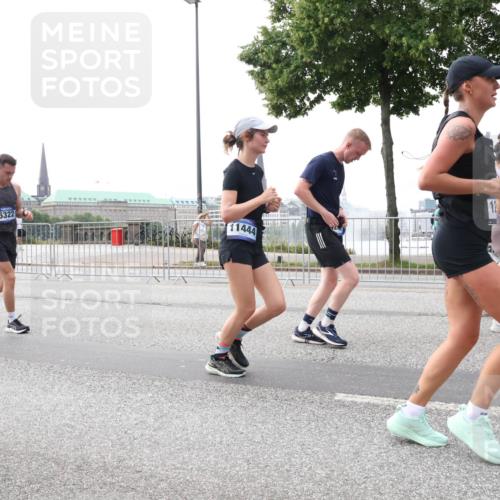 29.06.2025 - hella hamburg halbmarathon Lena Gebhardt http://msf.ph/oto/8445917 29.06.2025 10:30:02 Lombardsbrücke 162, 5322, 11444, 1063, 1097, 1547, 1694, 2302, 2699, 2901, 3443, 3524, 3573, 3613, 4395, 4580, 5063, 5322, 5350, 6598, 6616, 6626, 7517, 7832, 8388, 8792, 8941, 9095, 9937, 10162, 10996, 11269, 11376, 11444, 11634, 12216, 12227, 12305, 12349, 12350, 12504, 12537, 12710, 13031, 13418, 13810, 14304, 15266, 16182, 16306, 16601, 16604, 16735, 16769, 17529, 17945, 18046, 18385, 18503, 18671 meine-sportfotos.de