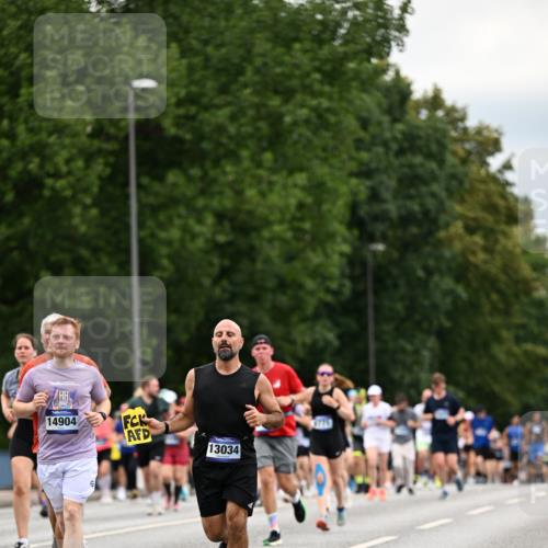 29.06.2025 - hella hamburg halbmarathon Dr. Thomas Lammeyer http://msf.ph/oto/8445922 29.06.2025 10:58:19 Kennedybrücke 1017, 1744, 1789, 1900, 1984, 2079, 2146, 2372, 2528, 2701, 2761, 3187, 3249, 4323, 4626, 4685, 4801, 5514, 5804, 5817, 5857, 5993, 6273, 6468, 7614, 7876, 8189, 8924, 9138, 9503, 9531, 9771, 10175, 10207, 11390 meine-sportfotos.de