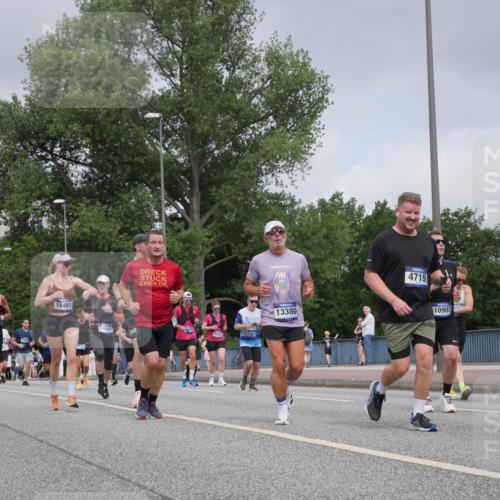 29.06.2025 - hella hamburg halbmarathon Luisa Fischer http://msf.ph/oto/8445927 29.06.2025 10:27:59 Kennedybrücke 9063, 8167, 14481, 421, 4719, 16558, 24, 975, 6526, 13380, 10907, 1389, 1395, 2477, 2944, 3421, 4719, 5358, 6524, 6526, 7975, 8167, 8502 meine-sportfotos.de