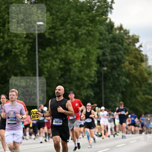 29.06.2025 - hella hamburg halbmarathon Dr. Thomas Lammeyer http://msf.ph/oto/8445937 29.06.2025 10:58:19 Kennedybrücke 1017, 1744, 1789, 1900, 1984, 2079, 2146, 2372, 2528, 2701, 2761, 3187, 3249, 4323, 4626, 4685, 4801, 5514, 5804, 5817, 5857, 5993, 6273, 6468, 7614, 7876, 8189, 8924, 9138, 9503, 9531, 9771, 10175, 10207, 11390 meine-sportfotos.de