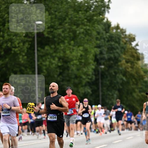 29.06.2025 - hella hamburg halbmarathon Dr. Thomas Lammeyer http://msf.ph/oto/8445947 29.06.2025 10:58:19 Kennedybrücke 1017, 1744, 1789, 1900, 1984, 2079, 2146, 2372, 2528, 2701, 2761, 3187, 3249, 4323, 4626, 4685, 4801, 5514, 5804, 5817, 5857, 5993, 6273, 6468, 7614, 7876, 8189, 8924, 9138, 9503, 9531, 9771, 10175, 10207, 11390 meine-sportfotos.de