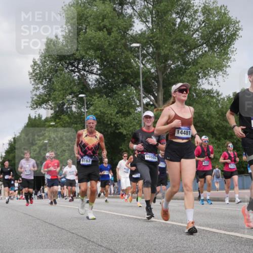29.06.2025 - hella hamburg halbmarathon Luisa Fischer http://msf.ph/oto/8445958 29.06.2025 10:28:01 Kennedybrücke 1347, 11306, 8167, 421, 16558, 2477, 14481, 6524, 6526, 2944, 1389, 1395, 2477, 2944, 3421, 4719, 5358, 6524, 6526, 7528, 7975, 8167, 8502, 9063 meine-sportfotos.de