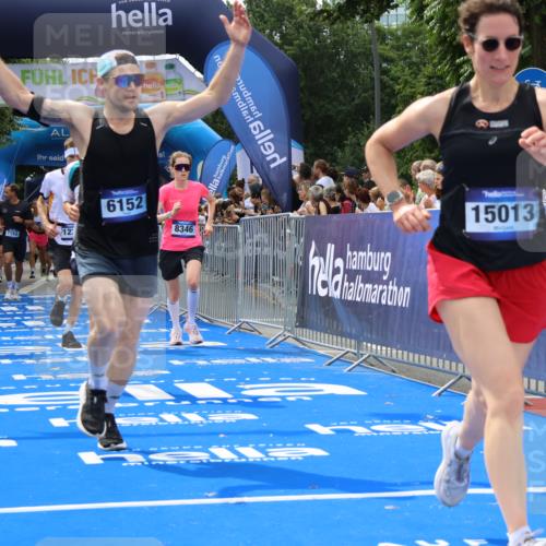 29.06.2025 - hella hamburg halbmarathon Strokosch-Dieckow http://msf.ph/oto/8445960 29.06.2025 10:39:25 Ziel 1343, 2546, 2972, 6037, 6152, 7152, 7154, 8346, 9116, 9265, 12335, 12372, 14359, 15013, 15336, 15866, 15965 meine-sportfotos.de