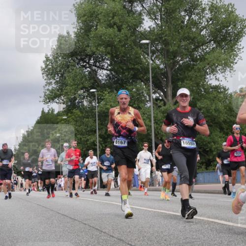 29.06.2025 - hella hamburg halbmarathon Luisa Fischer http://msf.ph/oto/8445976 29.06.2025 10:28:02 Kennedybrücke 6570, 11347, 11306, 9063, 37, 4221, 15942, 428, 8167, 17850, 3421, 16558, 17262, 6524, 14481, 1389, 1395, 2477, 2944, 3421, 3786, 4221, 4719, 5358, 6524, 6526, 7528, 7975, 8167, 8502, 9063 meine-sportfotos.de