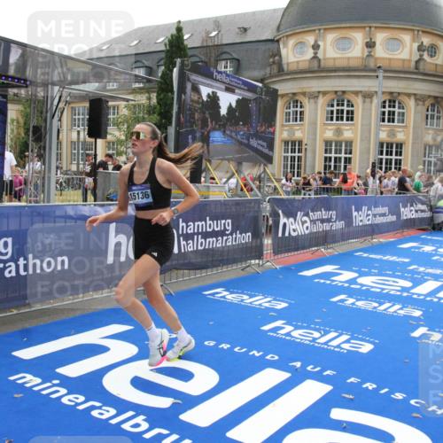 29.06.2025 - hella hamburg halbmarathon Michael Strokosch http://msf.ph/oto/8446032 29.06.2025 10:27:26 Ziel 14019, 15136, 15576, 18037, 18124 meine-sportfotos.de