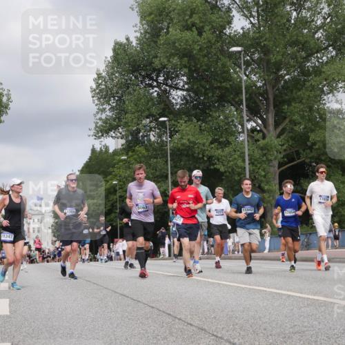29.06.2025 - hella hamburg halbmarathon Luisa Fischer http://msf.ph/oto/8446033 29.06.2025 10:28:05 Kennedybrücke 6570, 11347, 17850, 9063, 15942, 11306, 4221, 17954, 528, 1395, 2477, 2944, 3421, 3786, 4221, 4719, 5138, 5358, 6524, 6526, 7528, 7975, 8167, 8502, 9063 meine-sportfotos.de