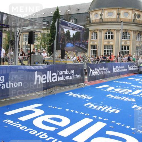 29.06.2025 - hella hamburg halbmarathon Michael Strokosch http://msf.ph/oto/8446072 29.06.2025 10:27:27 Ziel 4678, 14019, 15136, 15576, 18567 meine-sportfotos.de