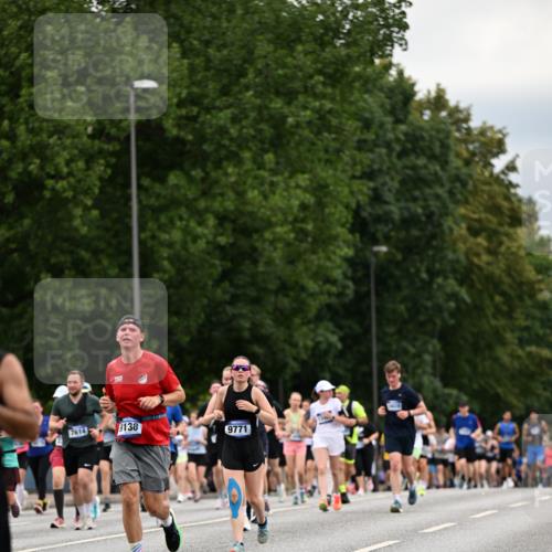 29.06.2025 - hella hamburg halbmarathon Dr. Thomas Lammeyer http://msf.ph/oto/8446076 29.06.2025 10:58:21 Kennedybrücke 1017, 1744, 1789, 1900, 1984, 2079, 2146, 2372, 2701, 2761, 3187, 3249, 4323, 4626, 4685, 4801, 4838, 5514, 5804, 5817, 5857, 5993, 6273, 6468, 7614, 8189, 8924, 9138, 9503, 9531, 9771, 10207, 11390 meine-sportfotos.de