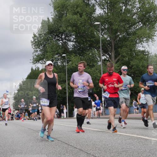 29.06.2025 - hella hamburg halbmarathon Luisa Fischer http://msf.ph/oto/8446086 29.06.2025 10:28:07 Kennedybrücke 6570, 15283, 5829, 11347, 9063, 28, 786, 5138, 15942, 17954, 1395, 2477, 3421, 3786, 4221, 5138, 6524, 6526, 7528, 7975, 8167, 8502, 9063 meine-sportfotos.de