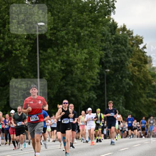 29.06.2025 - hella hamburg halbmarathon Dr. Thomas Lammeyer http://msf.ph/oto/8446098 29.06.2025 10:58:22 Kennedybrücke 1017, 1744, 1789, 1984, 2079, 2146, 2372, 2761, 3187, 3249, 4323, 4626, 4685, 4801, 4838, 5514, 5804, 5817, 5857, 5993, 6273, 6468, 7614, 8189, 8924, 9138, 9503, 9531, 9771, 10207, 11390 meine-sportfotos.de