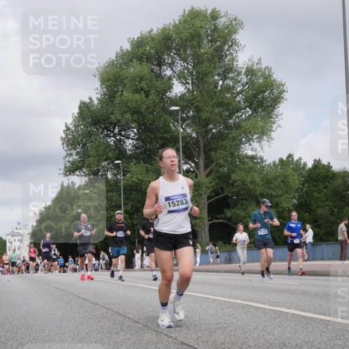 29.06.2025 - hella hamburg halbmarathon Luisa Fischer http://msf.ph/oto/8446194 29.06.2025 10:28:12 Kennedybrücke 2280, 5829, 58, 15283, 2132, 1395, 2132, 2249, 2280, 2477, 3343, 3786, 4221, 4624, 5138, 5829, 5830, 7528, 8502, 9063 meine-sportfotos.de