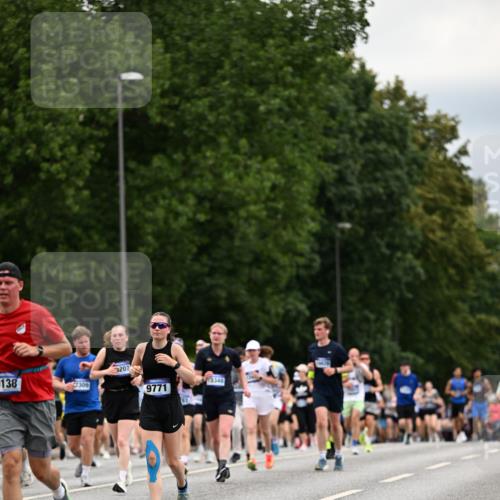 29.06.2025 - hella hamburg halbmarathon Dr. Thomas Lammeyer http://msf.ph/oto/8446205 29.06.2025 10:58:23 Kennedybrücke 1017, 1744, 1789, 1984, 2079, 2146, 2372, 2761, 3187, 3249, 4323, 4626, 4685, 4801, 4838, 5514, 5804, 5817, 5857, 5993, 6273, 6468, 7614, 8189, 8924, 9138, 9503, 9531, 9771, 10207, 11390 meine-sportfotos.de