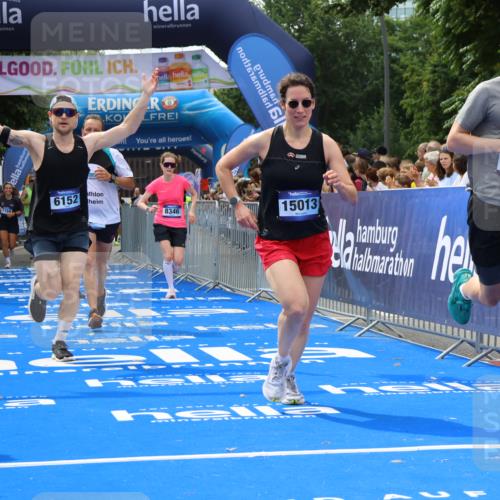 29.06.2025 - hella hamburg halbmarathon Strokosch-Dieckow http://msf.ph/oto/8446226 29.06.2025 10:39:24 Ziel 1343, 2546, 2972, 6037, 6152, 8346, 9116, 12335, 12372, 14359, 15013, 15866, 15965 meine-sportfotos.de