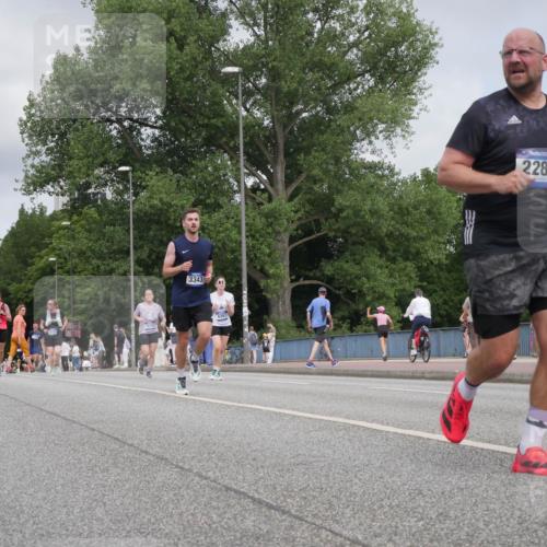 29.06.2025 - hella hamburg halbmarathon Luisa Fischer http://msf.ph/oto/8446230 29.06.2025 10:28:18 Kennedybrücke 3113, 13111, 15153, 3343, 2280, 1352, 2132, 2249, 2280, 3343, 4624, 5138, 5829, 5830, 6261 meine-sportfotos.de