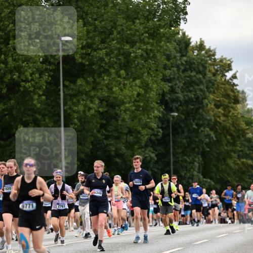 29.06.2025 - hella hamburg halbmarathon Dr. Thomas Lammeyer http://msf.ph/oto/8446342 29.06.2025 10:58:24 Kennedybrücke 1017, 1744, 1789, 1984, 2079, 2146, 2372, 2761, 3187, 3249, 4323, 4626, 4685, 4801, 4838, 5514, 5804, 5817, 5857, 5993, 6273, 6468, 7614, 8189, 8924, 9138, 9503, 9531, 9771, 10207, 11390 meine-sportfotos.de