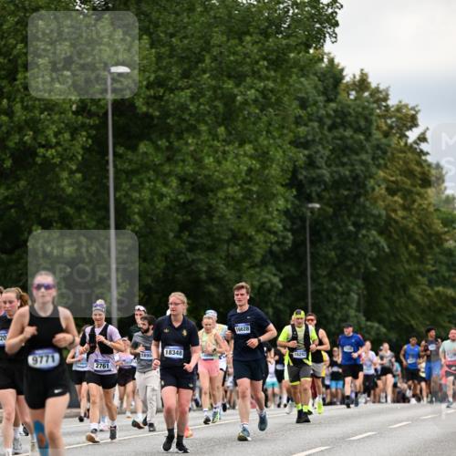 29.06.2025 - hella hamburg halbmarathon Dr. Thomas Lammeyer http://msf.ph/oto/8446345 29.06.2025 10:58:24 Kennedybrücke 1017, 1744, 1789, 1984, 2079, 2146, 2372, 2761, 3187, 3249, 4323, 4626, 4685, 4801, 4838, 5514, 5804, 5817, 5857, 5993, 6273, 6468, 7614, 8189, 8924, 9138, 9503, 9531, 9771, 10207, 11390 meine-sportfotos.de