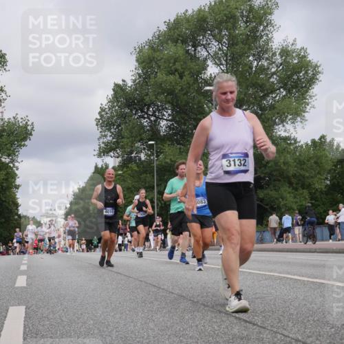 29.06.2025 - hella hamburg halbmarathon Luisa Fischer http://msf.ph/oto/8446359 29.06.2025 10:28:32 Kennedybrücke 4010, 083, 3132, 3132, 4008, 4010, 4111, 4797, 8083, 8276, 8962, 9927 meine-sportfotos.de