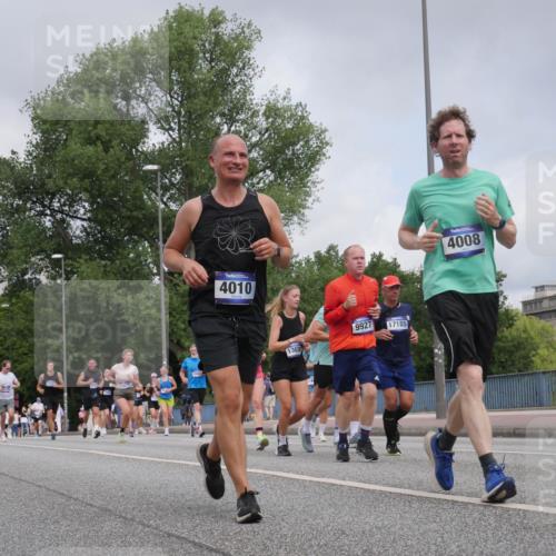 29.06.2025 - hella hamburg halbmarathon Luisa Fischer http://msf.ph/oto/8446420 29.06.2025 10:28:35 Kennedybrücke 15070, 4010, 13638, 9927, 17185, 4008, 3113, 3132, 4008, 4010, 4111, 4797, 8083, 8276, 8962, 9927 meine-sportfotos.de
