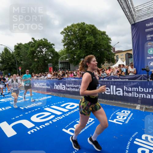 29.06.2025 - hella hamburg halbmarathon Zöllner http://msf.ph/oto/8446485 29.06.2025 10:57:47 Ziel 1715, 1719, 1972, 2034, 2606, 5391, 7833, 10133, 10599, 12440, 12774, 13523, 14737, 15217, 16418, 17201, 17455, 18388, 18508, 18727, 18985 meine-sportfotos.de