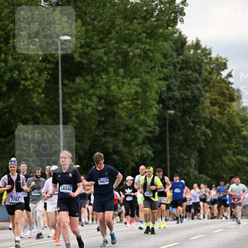 29.06.2025 - hella hamburg halbmarathon Dr. Thomas Lammeyer http://msf.ph/oto/8446533 29.06.2025 10:58:26 Kennedybrücke 1017, 1744, 1789, 1984, 2079, 2146, 2372, 2761, 3187, 3249, 3364, 4323, 4626, 4685, 4801, 4838, 5309, 5514, 5804, 5817, 5993, 6273, 6468, 6583, 6987, 7614, 8189, 8924, 9138, 9503, 9531, 9771, 10207, 11390 meine-sportfotos.de