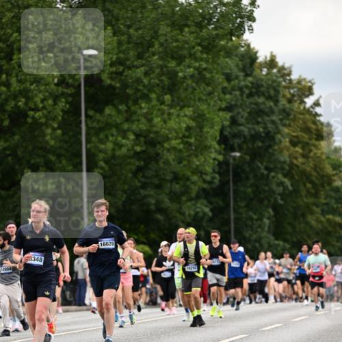 29.06.2025 - hella hamburg halbmarathon Dr. Thomas Lammeyer http://msf.ph/oto/8446639 29.06.2025 10:58:27 Kennedybrücke 1017, 1744, 1789, 1984, 2079, 2146, 2372, 2761, 3187, 3249, 3364, 4323, 4626, 4685, 4801, 4838, 5309, 5514, 5804, 5817, 5993, 6273, 6468, 6583, 6987, 7614, 8189, 8924, 9138, 9503, 9531, 9771, 10207, 11390 meine-sportfotos.de
