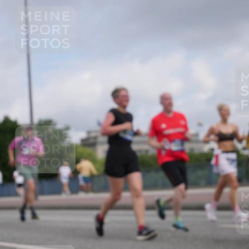 29.06.2025 - hella hamburg halbmarathon Luisa Fischer http://msf.ph/oto/8446774 29.06.2025 10:29:00 Kennedybrücke 1093, 1305, 1740, 2278, 3961, 3963, 6869, 8357 meine-sportfotos.de